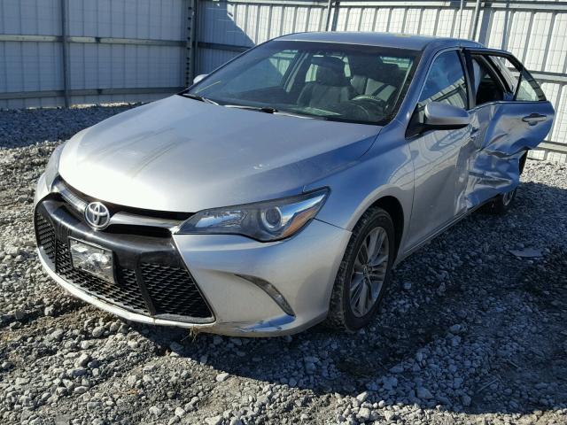4T1BF1FK8FU960802 - 2015 TOYOTA CAMRY LE SILVER photo 2