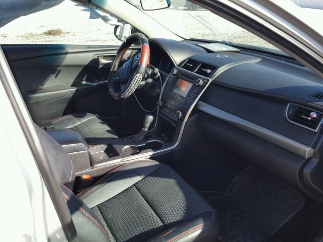 4T1BF1FK8FU960802 - 2015 TOYOTA CAMRY LE SILVER photo 5