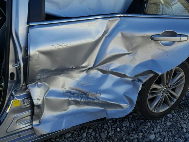 4T1BF1FK8FU960802 - 2015 TOYOTA CAMRY LE SILVER photo 9