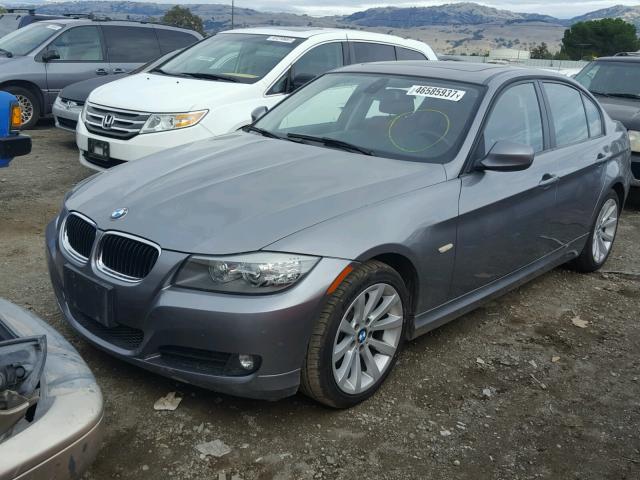 WBAPH7C53BE678607 - 2011 BMW 328 I GRAY photo 2