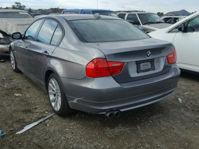 WBAPH7C53BE678607 - 2011 BMW 328 I GRAY photo 3