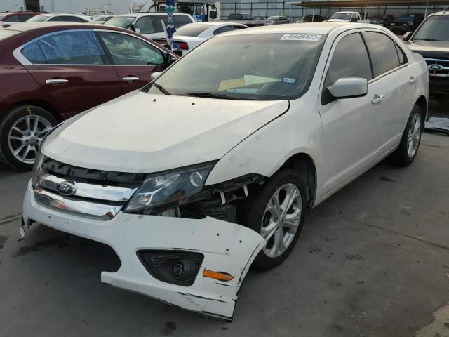 3FAHP0HA6CR219924 - 2012 FORD FUSION WHITE photo 2