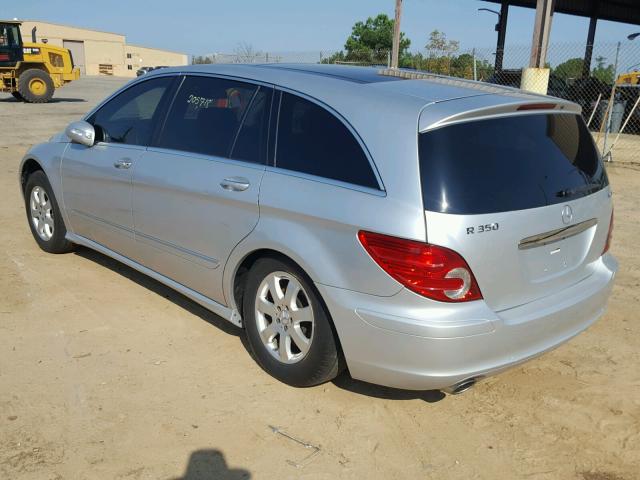 4JGCB65E17A042577 - 2007 MERCEDES-BENZ R 350 SILVER photo 3