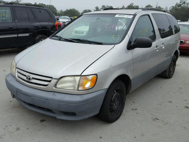 4T3ZF19CX2U440069 - 2002 TOYOTA SIENNA CE GRAY photo 2