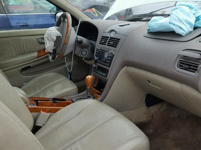 JNKDA31AX4T207988 - 2004 INFINITI I35 WHITE photo 5