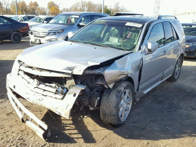 1GYEE63A750114075 - 2005 CADILLAC SRX SILVER photo 2