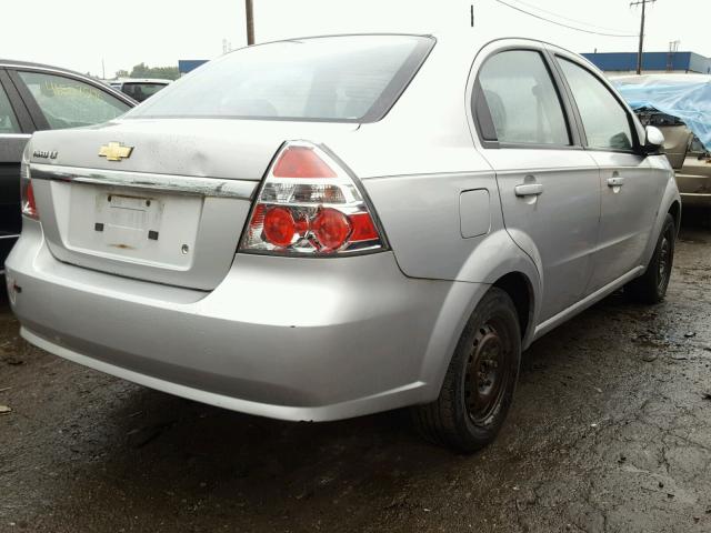 KL1TD56E39B390165 - 2009 CHEVROLET AVEO LS SILVER photo 4