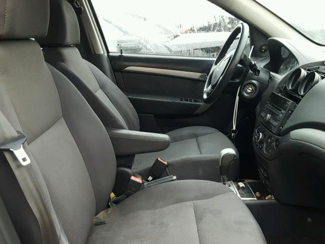 KL1TD56E39B390165 - 2009 CHEVROLET AVEO LS SILVER photo 5