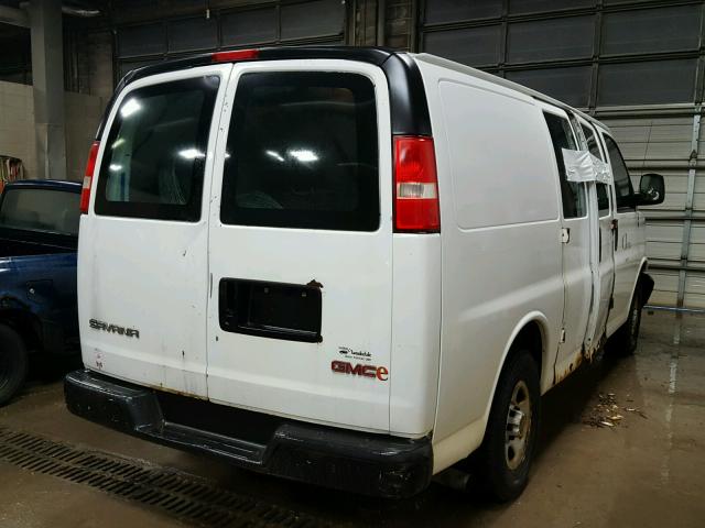 1GTFG15X151184299 - 2005 GMC SAVANA G15 WHITE photo 4