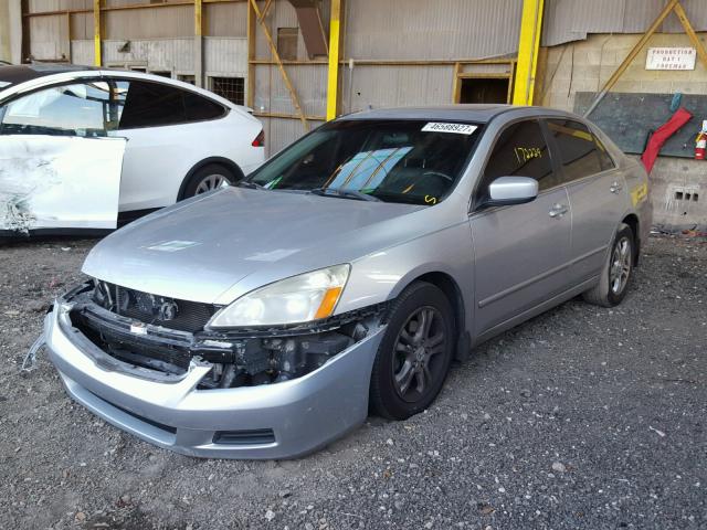 1HGCM56887A026282 - 2007 HONDA ACCORD EX SILVER photo 2