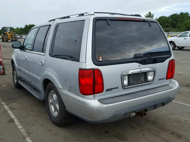 5LMPU28A0XLJ18627 - 1999 LINCOLN NAVIGATOR ვერცხლისფერი ფოტო 3