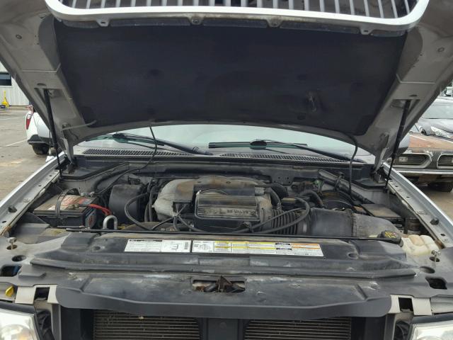 5LMPU28A0XLJ18627 - 1999 LINCOLN NAVIGATOR ვერცხლისფერი ფოტო 7