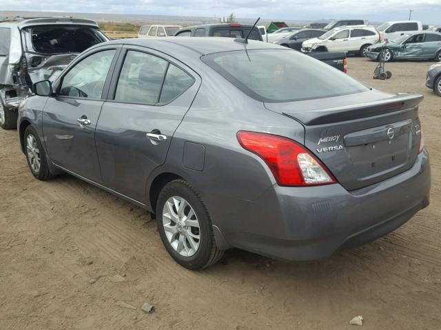 3N1CN7AP8HL855338 - 2017 NISSAN VERSA S GRAY photo 3