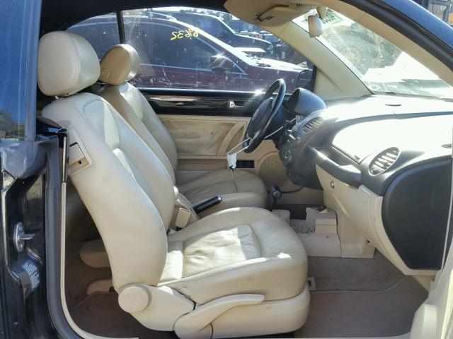 3VWCK21Y43M315650 - 2003 VOLKSWAGEN NEW BEETLE შავი ფოტო 5