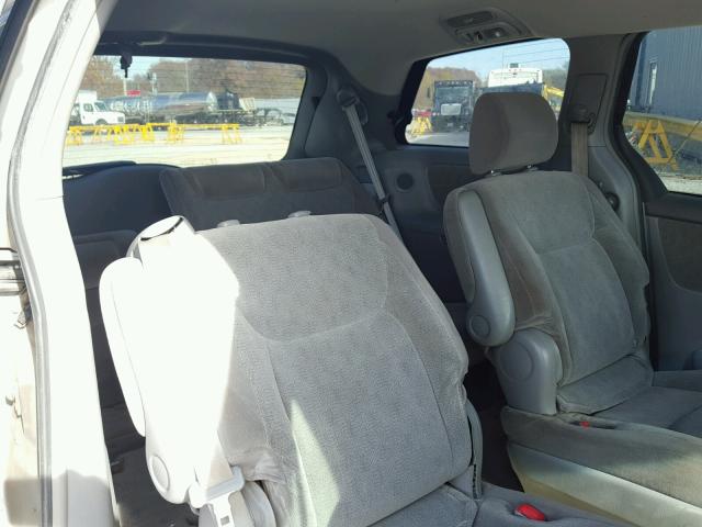 5TDZA22C94S117828 - 2004 TOYOTA SIENNA XLE SILVER photo 6