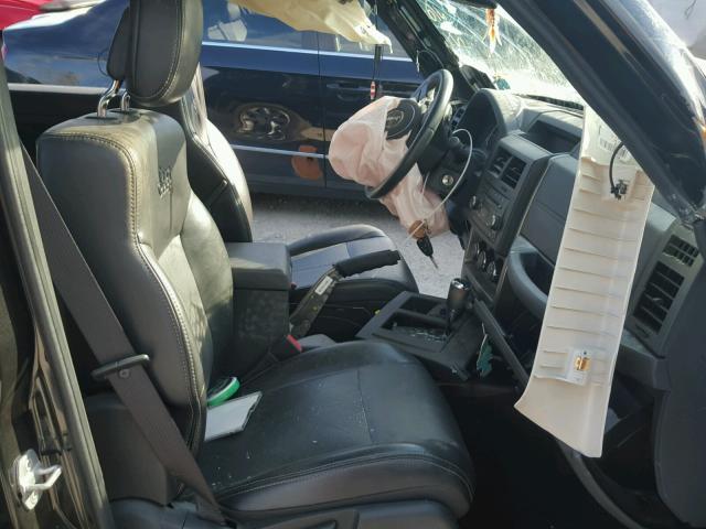 1C4PJMAK9CW199568 - 2012 JEEP LIBERTY SP BLACK photo 5