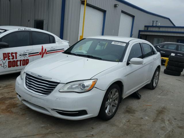 1C3CCBAB9CN317027 - 2012 CHRYSLER 200 LX WHITE photo 2