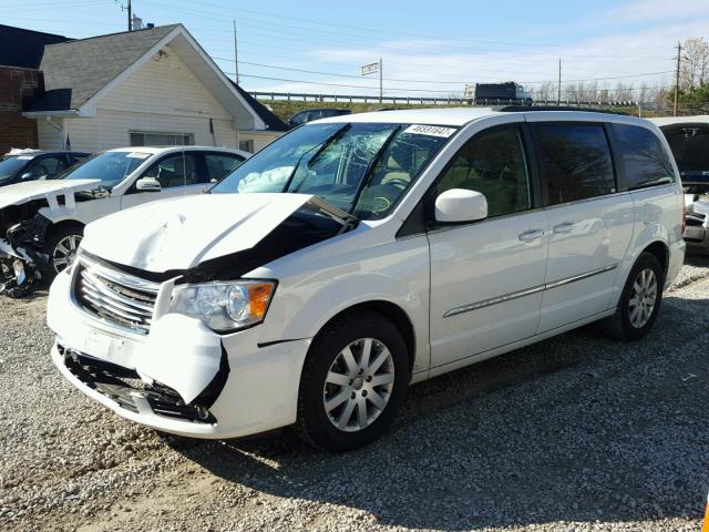 2C4RC1BG3ER454321 - 2014 CHRYSLER TOWN & COU WHITE photo 2