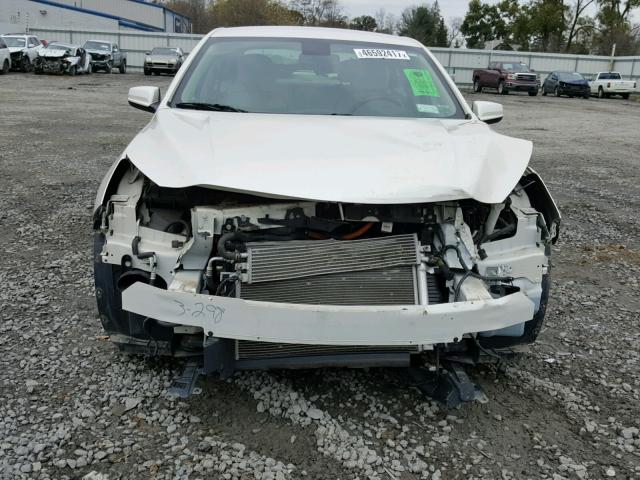 1G11F5SR3DF173809 - 2013 CHEVROLET MALIBU 2LT WHITE photo 9