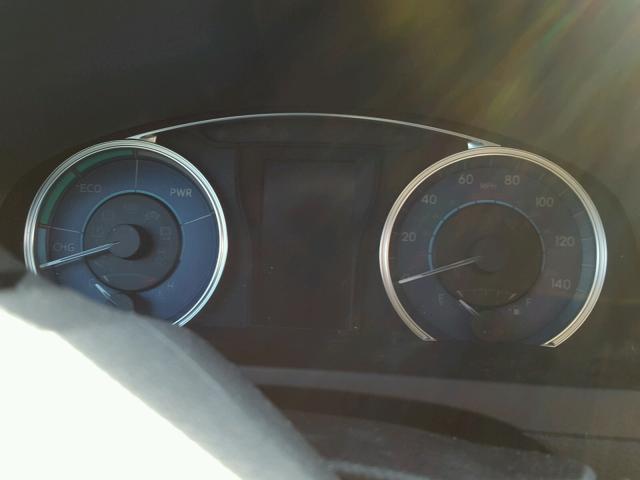 4T1BD1FK8HU218392 - 2017 TOYOTA CAMRY HYBR TWO TONE photo 8