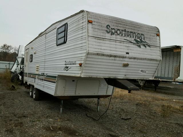 4EZFS2629WS028321 - 1998 SPOR 5TH WHEEL WHITE photo 1