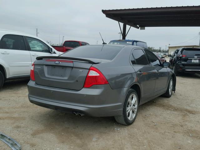 3FAHP0HA8CR137242 - 2012 FORD FUSION SE GRAY photo 4