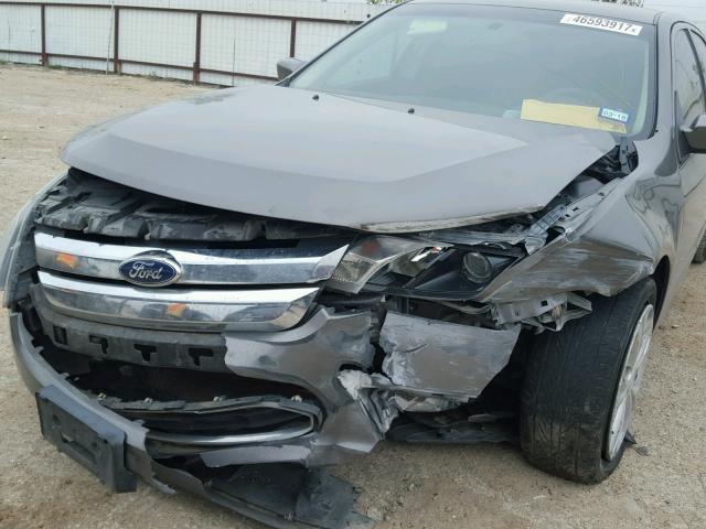 3FAHP0HA8CR137242 - 2012 FORD FUSION SE GRAY photo 9