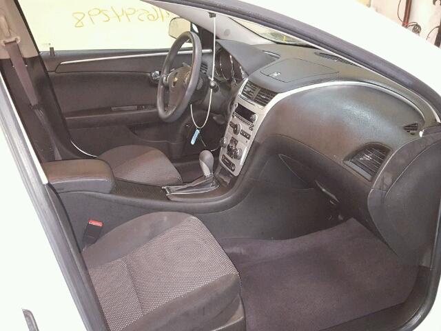 1G1ZC5EB2A4117913 - 2010 CHEVROLET MALIBU 1LT WHITE photo 5