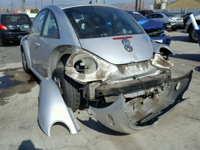 3VWCC21C5YM462438 - 2000 VOLKSWAGEN NEW BEETLE SILVER photo 3