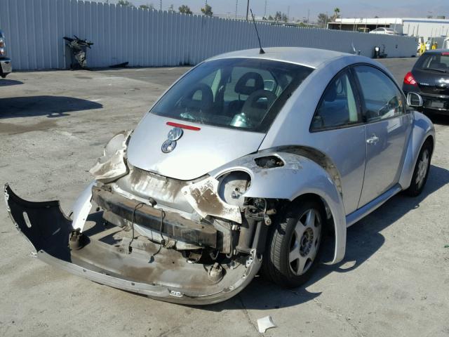 3VWCC21C5YM462438 - 2000 VOLKSWAGEN NEW BEETLE 银色 照片 9