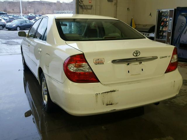 4T1BE32K53U226795 - 2003 TOYOTA CAMRY LE WHITE photo 3