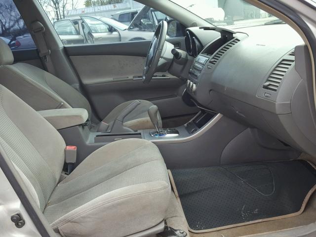 1N4BL11D85N404123 - 2005 NISSAN ALTIMA SE SILVER photo 5