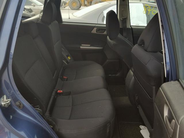 JF2SHBBCXBH760561 - 2011 SUBARU FORESTER 2 BLUE photo 6