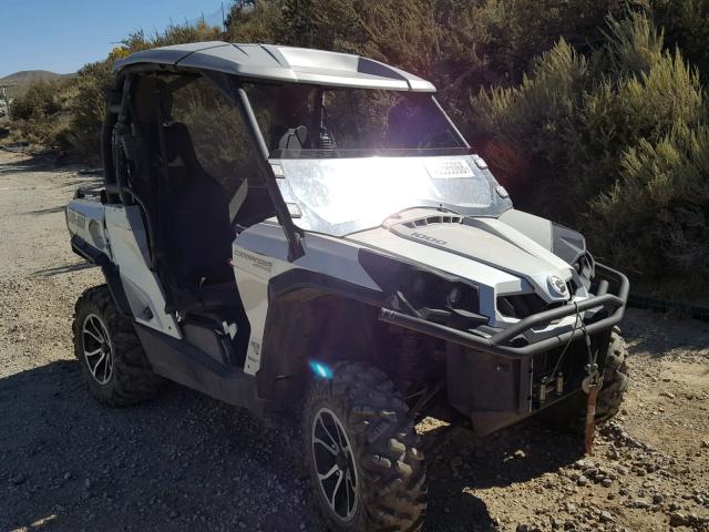 3JBKVAP2XFJ000699 - 2015 CAN-AM COMMANDER WHITE photo 1