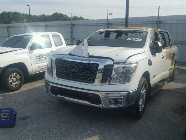 1N6AA1E65HN504303 - 2017 NISSAN TITAN SV WHITE photo 2