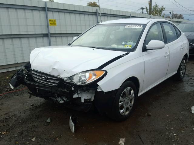 KMHDU46D09U812987 - 2009 HYUNDAI ELANTRA GL WHITE photo 2