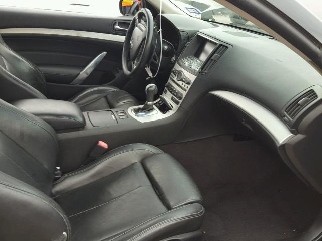 JNKCV64EX8M105185 - 2008 INFINITI G37 BASE BLACK photo 5