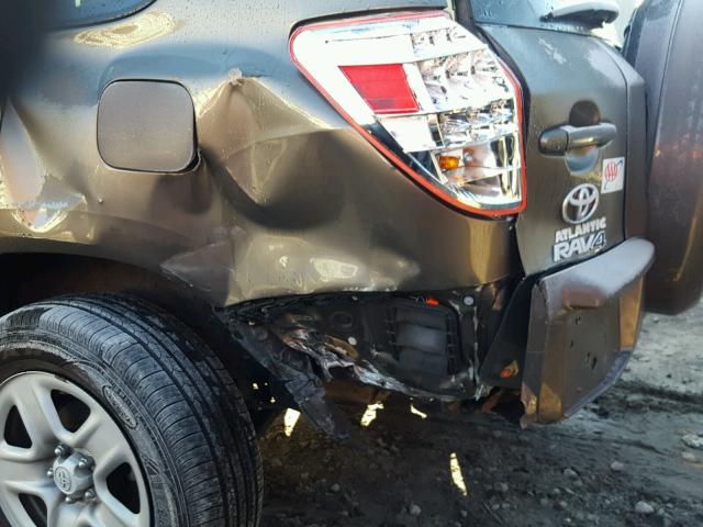 2T3BF4DV8CW236013 - 2012 TOYOTA RAV4 灰色 照片 9