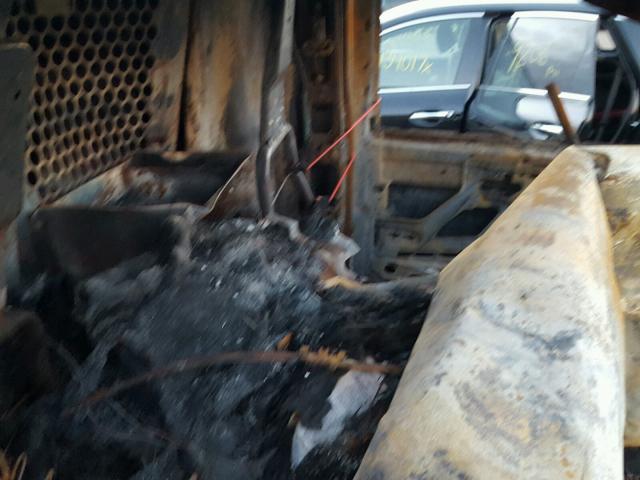 1GCSGAFX5B1141030 - 2011 CHEVROLET EXPRESS G1 WHITE photo 5