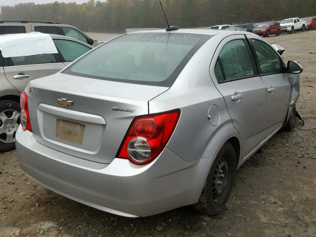 1G1JA5SH8F4196104 - 2015 CHEVROLET SONIC LS ვერცხლისფერი ფოტო 4