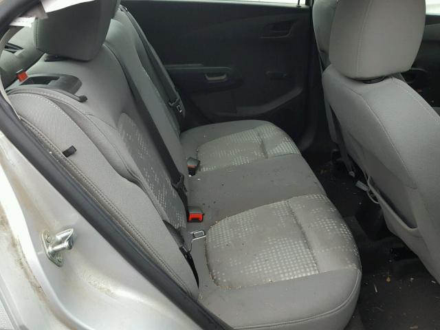 1G1JA5SH8F4196104 - 2015 CHEVROLET SONIC LS ვერცხლისფერი ფოტო 6