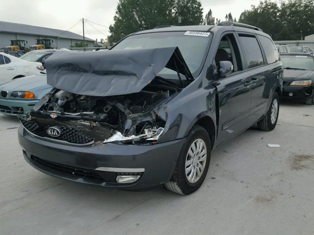 KNDMG4C71E6588959 - 2014 KIA SEDONA LX GRAY photo 2