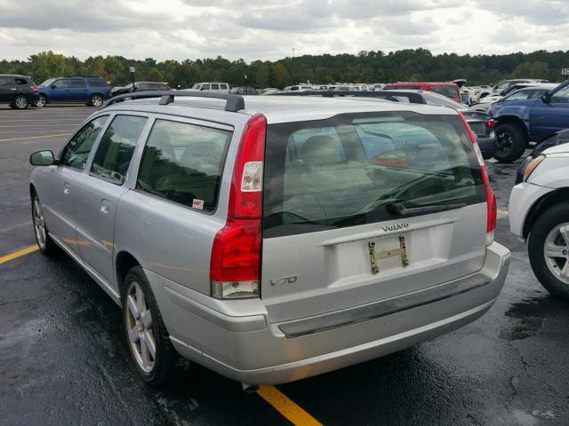 YV1SW612052482114 - 2005 VOLVO V70 SILVER photo 3