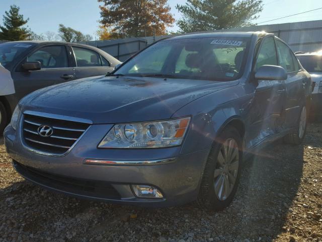 5NPEU46F09H447246 - 2009 HYUNDAI SONATA SE BLUE photo 2