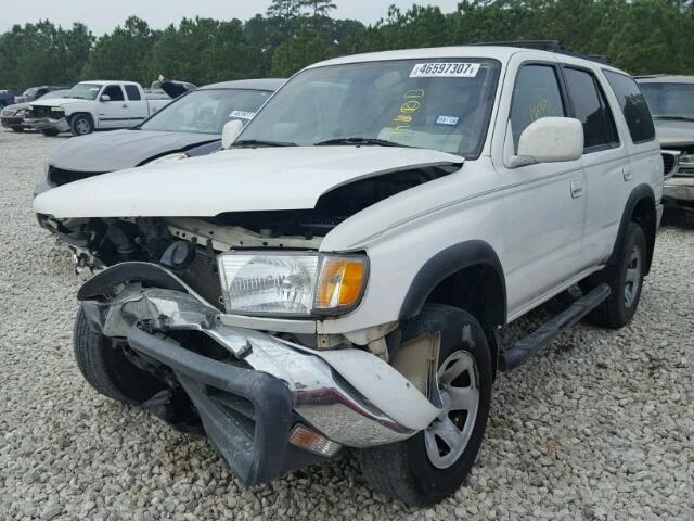 JT3GN86R810182427 - 2001 TOYOTA 4RUNNER SR WHITE photo 2