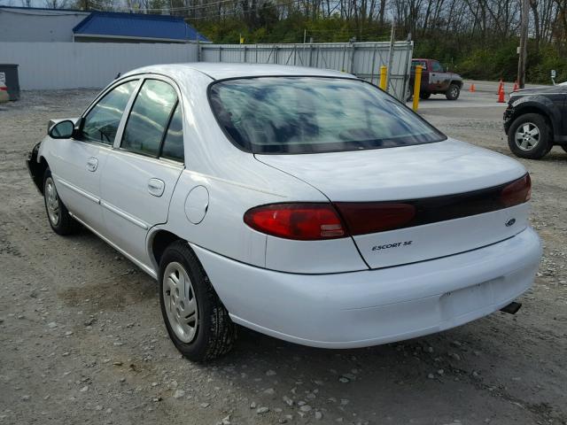 3FAFP13P8YR231069 - 2000 FORD ESCORT WHITE photo 3