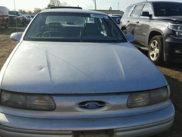 1FALP5248PA221720 - 1993 FORD TAURUS GL SILVER photo 9