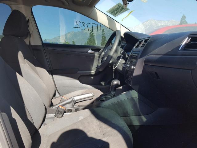 3VW2K7AJ8CM355225 - 2012 VOLKSWAGEN JETTA BASE WHITE photo 5