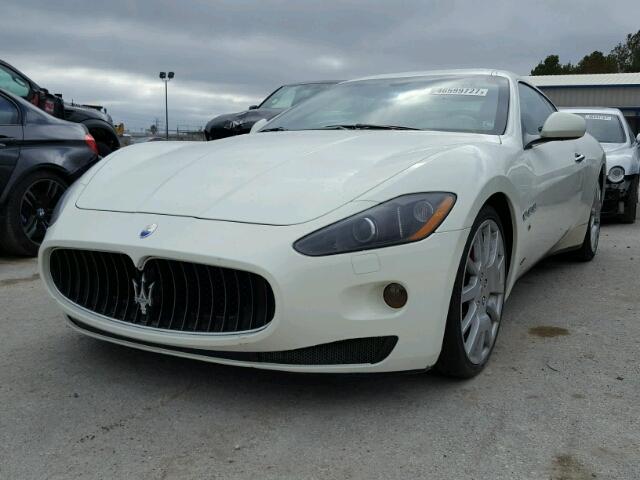 ZAMGJ45A580038237 - 2008 MASERATI GRANTURISM WHITE photo 2