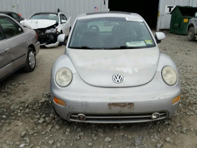 3VWCC21CXYM467618 - 2000 VOLKSWAGEN NEW BEETLE 银色 照片 9